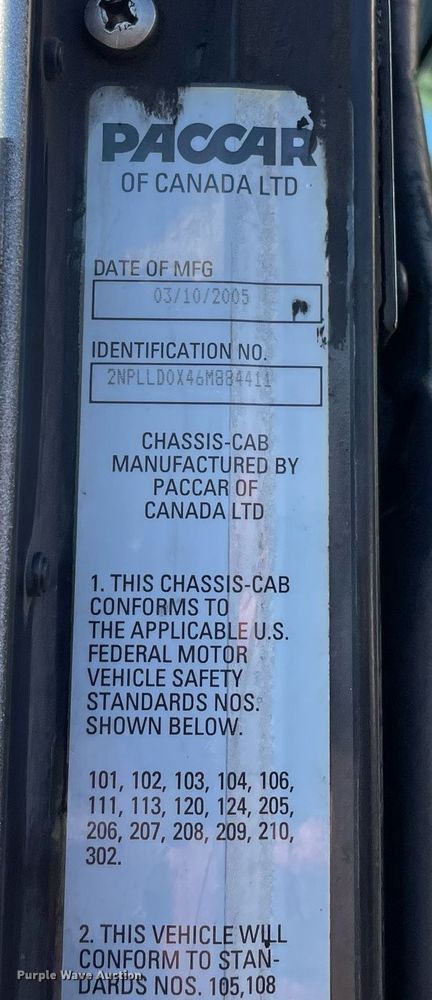 image for item MA9899 2006 Peterbilt 335  tank truck