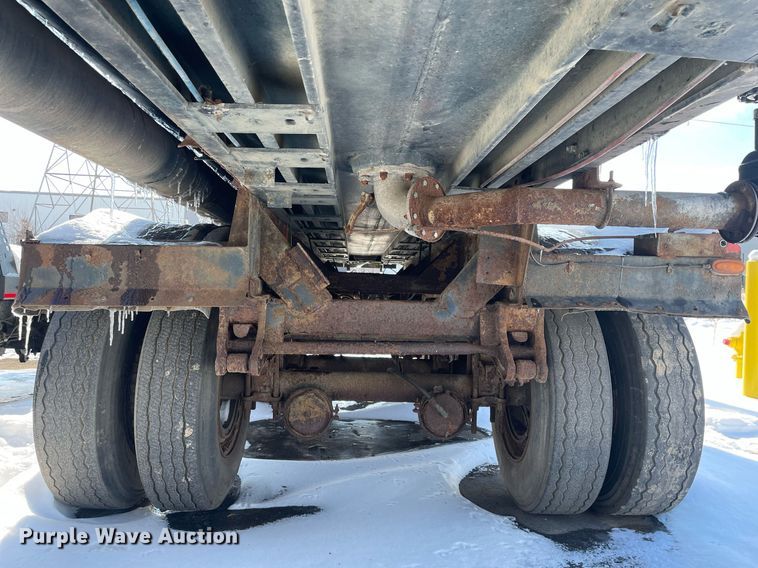 image for item MA9900 1974 Trailmobile F11S4MCM  tank trailer