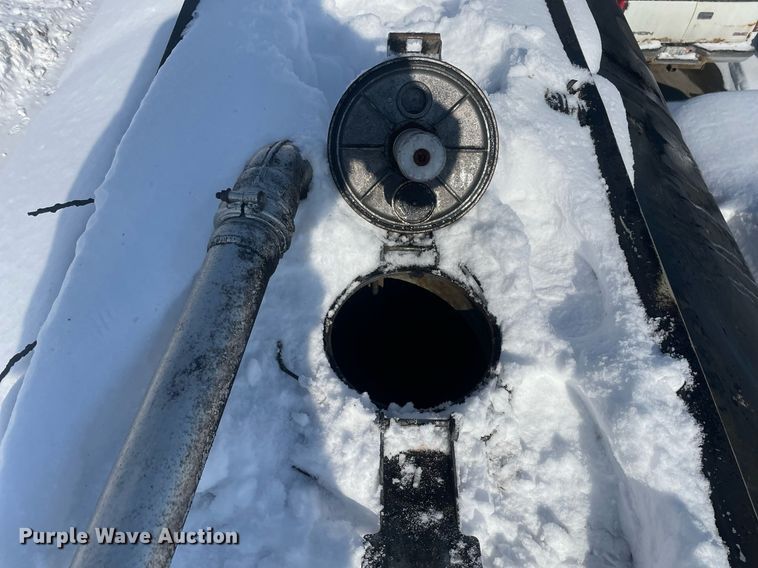 image for item MA9900 1974 Trailmobile F11S4MCM  tank trailer