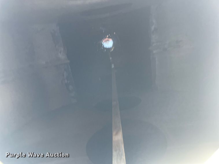 image for item MA9900 1974 Trailmobile F11S4MCM  tank trailer