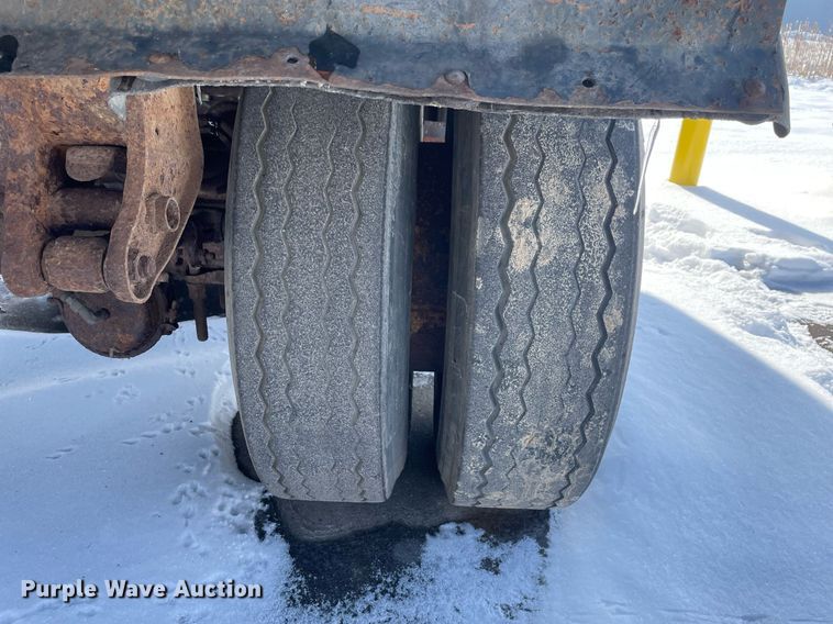 image for item MA9900 1974 Trailmobile F11S4MCM  tank trailer