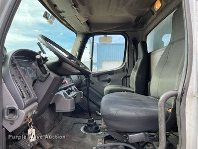 image for item MA9903 2007 Freightliner Business Class M2  box truck