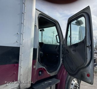 image for item MA9903 2007 Freightliner Business Class M2  box truck