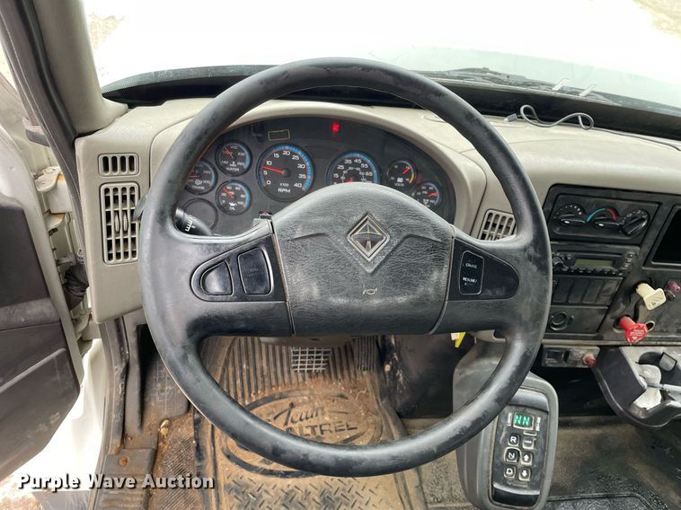 image for item MA9912 2011 International WorkStar 7400  dump flatbed truck