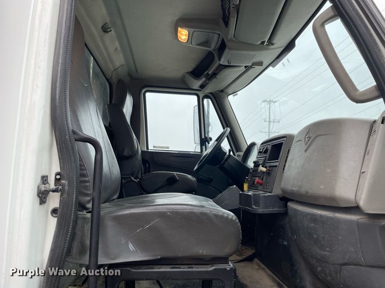 image for item MA9912 2011 International WorkStar 7400  dump flatbed truck