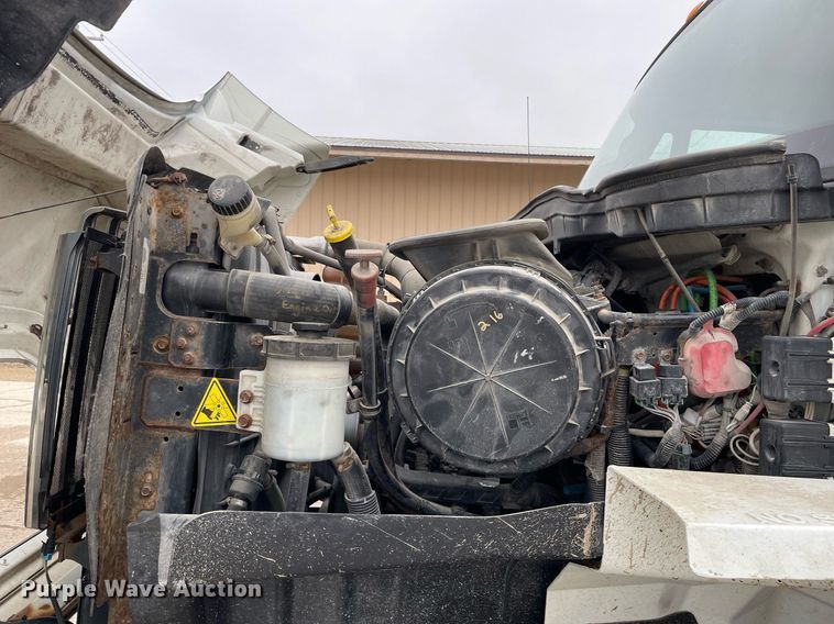 image for item MA9912 2011 International WorkStar 7400  dump flatbed truck