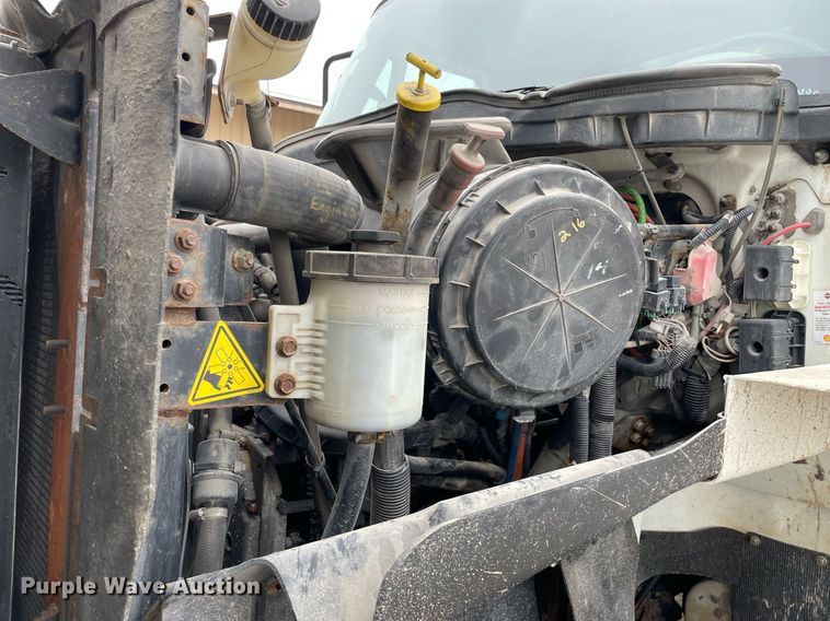 image for item MA9912 2011 International WorkStar 7400  dump flatbed truck