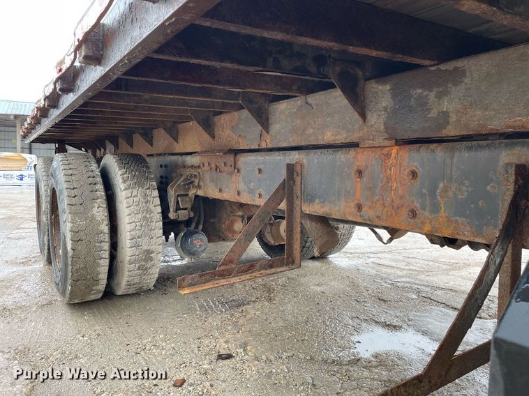 image for item MA9912 2011 International WorkStar 7400  dump flatbed truck