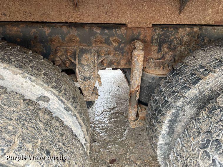 image for item MA9912 2011 International WorkStar 7400  dump flatbed truck