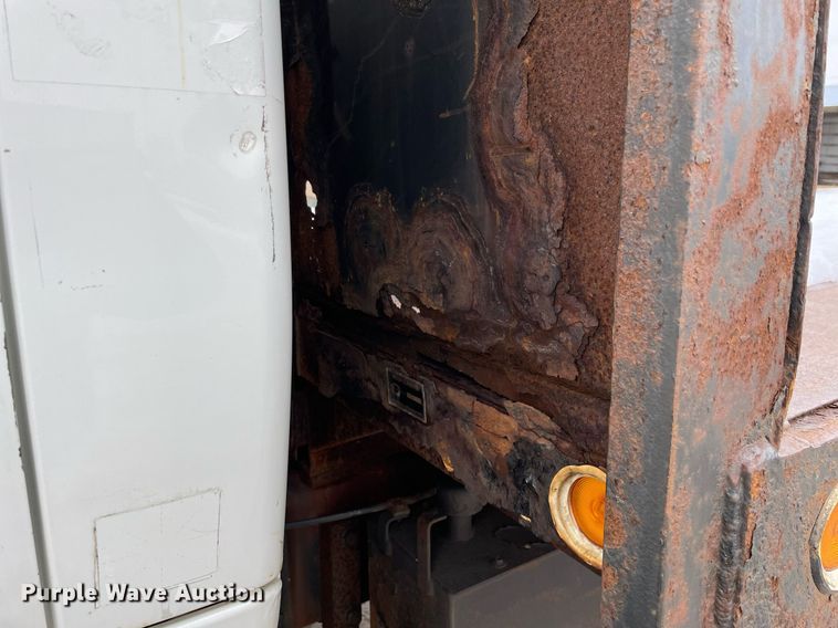 image for item MA9912 2011 International WorkStar 7400  dump flatbed truck