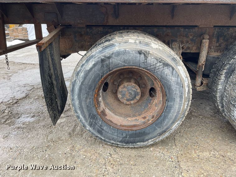 image for item MA9912 2011 International WorkStar 7400  dump flatbed truck