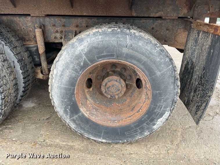 image for item MA9912 2011 International WorkStar 7400  dump flatbed truck