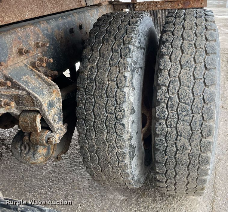 image for item MA9912 2011 International WorkStar 7400  dump flatbed truck