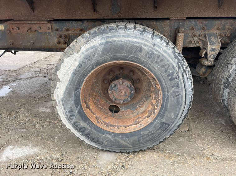 image for item MA9912 2011 International WorkStar 7400  dump flatbed truck