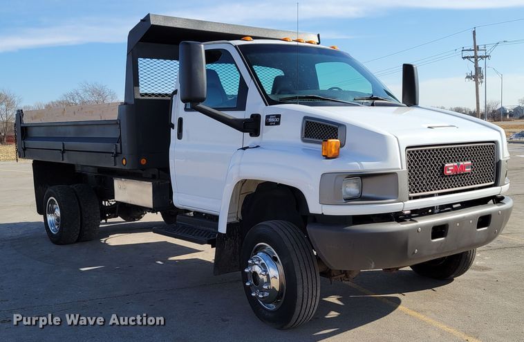 image for item MC9568 2005 GMC C5500  dump truck