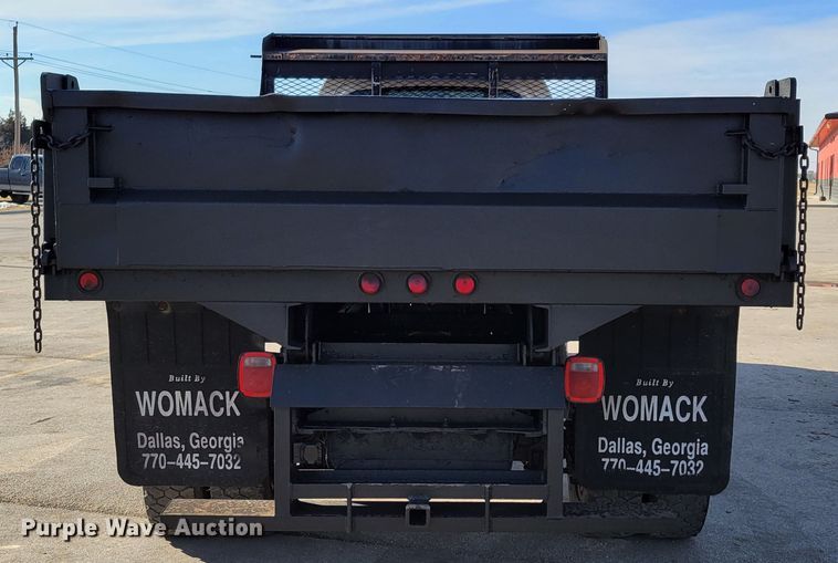 image for item MC9568 2005 GMC C5500  dump truck