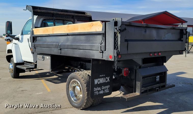 image for item MC9568 2005 GMC C5500  dump truck