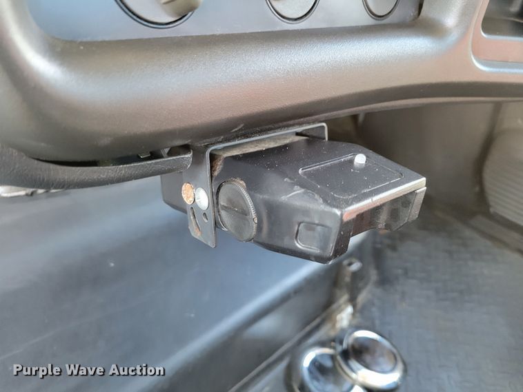 image for item MC9568 2005 GMC C5500  dump truck