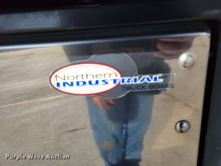 image for item MC9568 2005 GMC C5500  dump truck