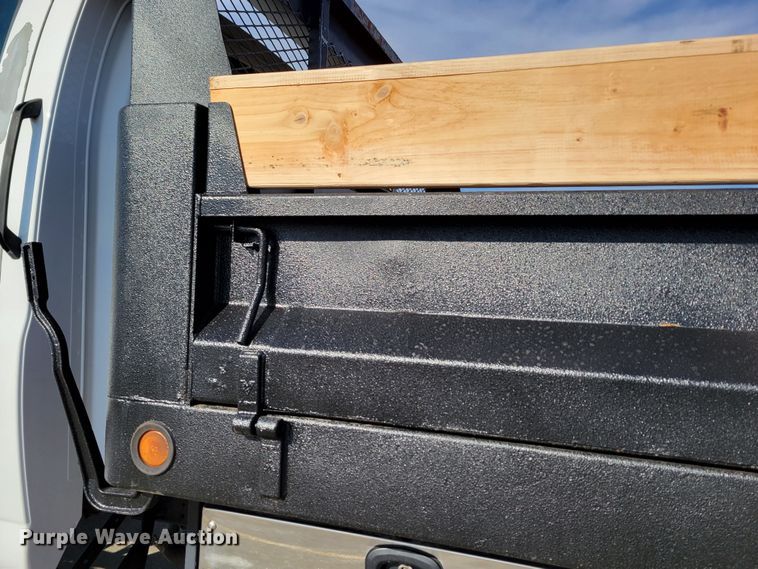 image for item MC9568 2005 GMC C5500  dump truck