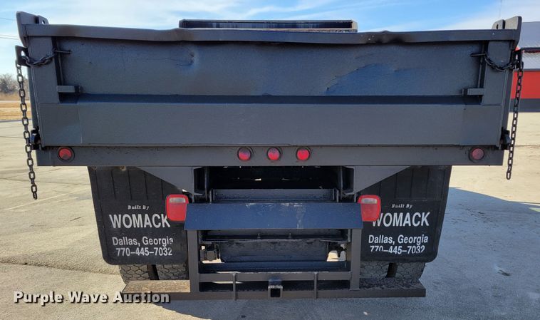image for item MC9568 2005 GMC C5500  dump truck