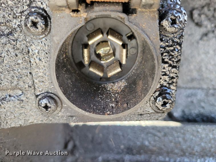 image for item MC9568 2005 GMC C5500  dump truck