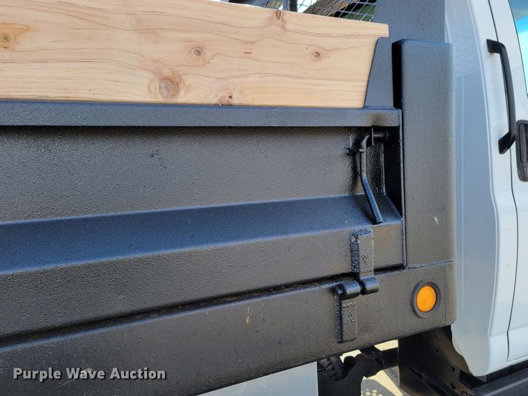 image for item MC9568 2005 GMC C5500  dump truck