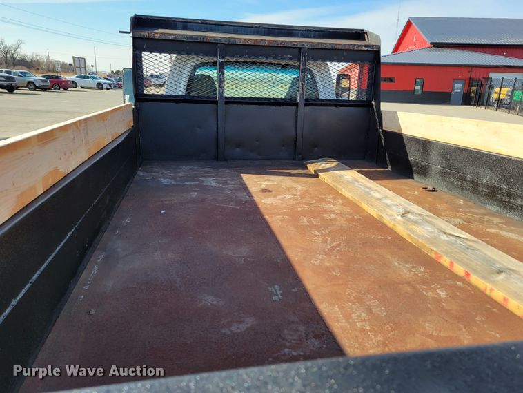 image for item MC9568 2005 GMC C5500  dump truck