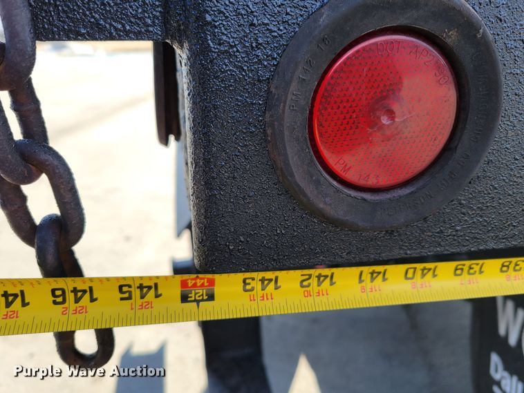 image for item MC9568 2005 GMC C5500  dump truck