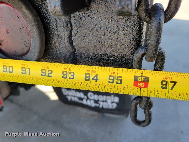 image for item MC9568 2005 GMC C5500  dump truck