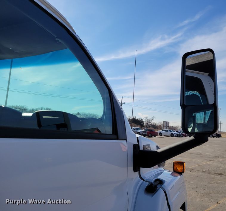 image for item MC9568 2005 GMC C5500  dump truck