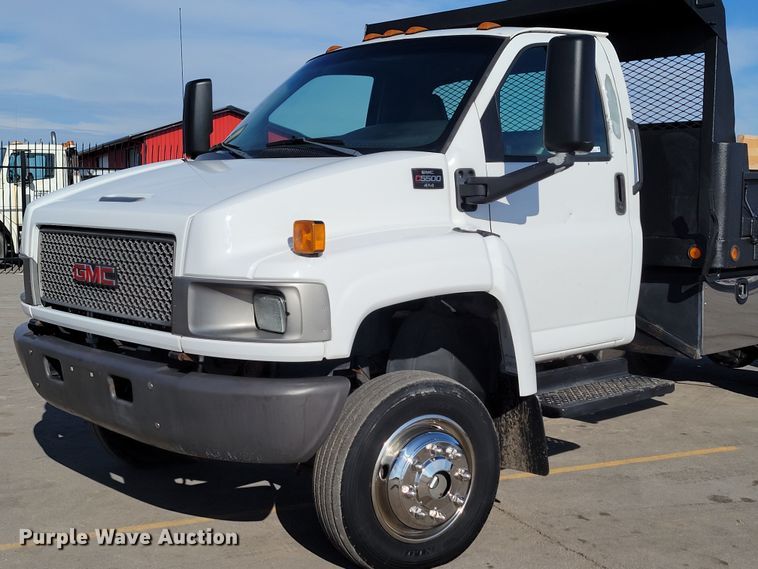 image for item MC9568 2005 GMC C5500  dump truck