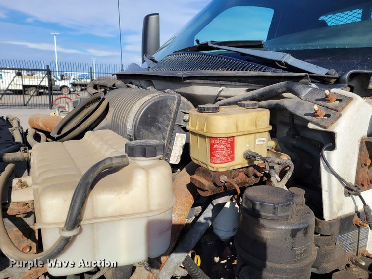 image for item MC9568 2005 GMC C5500  dump truck