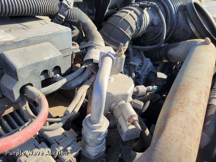 image for item MC9568 2005 GMC C5500  dump truck