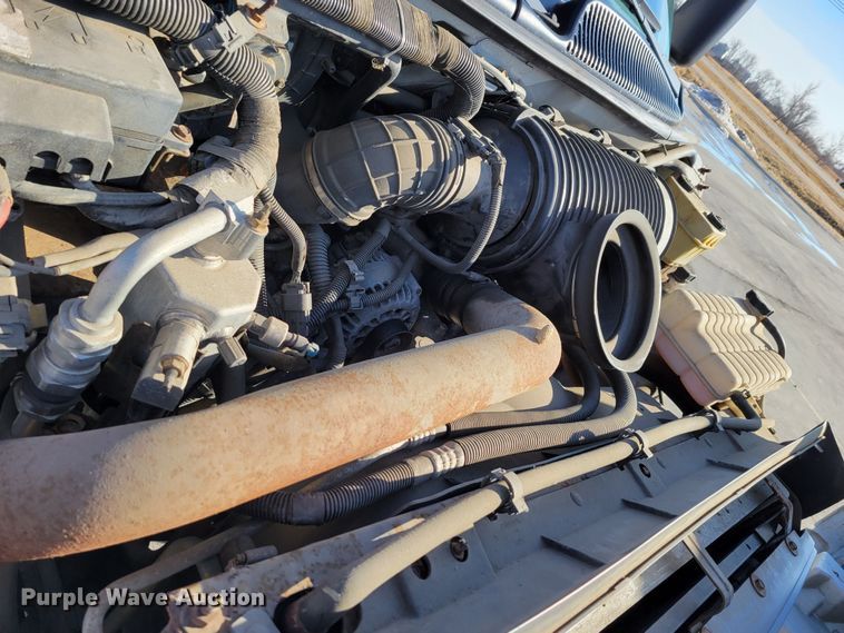 image for item MC9568 2005 GMC C5500  dump truck