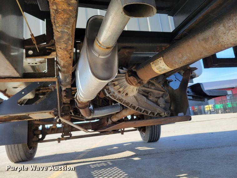 image for item MC9568 2005 GMC C5500  dump truck