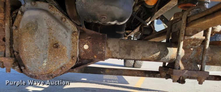 image for item MC9568 2005 GMC C5500  dump truck