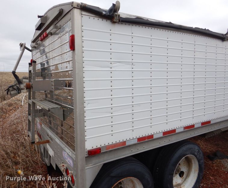 image for item MC9806 2008 Wilson DWH-550  grain trailer