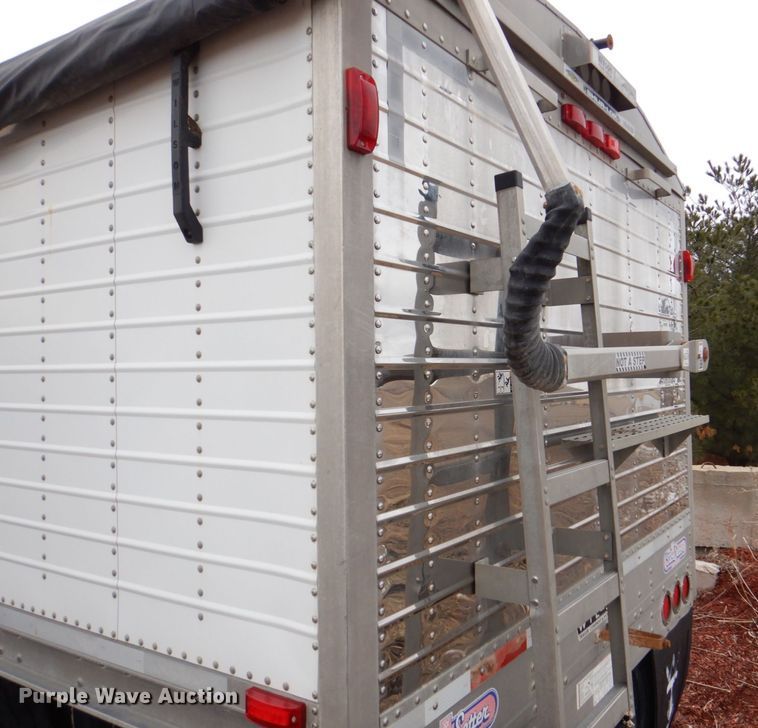 image for item MC9806 2008 Wilson DWH-550  grain trailer