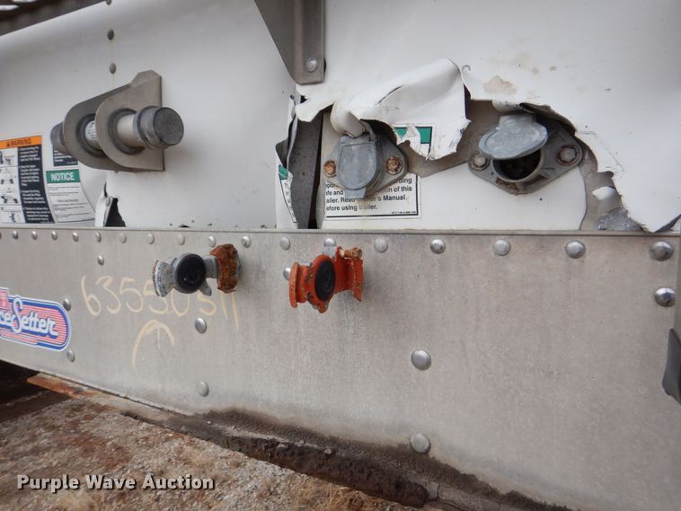 image for item MC9806 2008 Wilson DWH-550  grain trailer