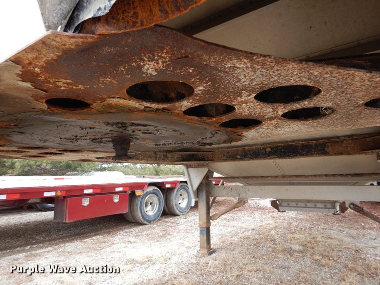 image for item MC9806 2008 Wilson DWH-550  grain trailer