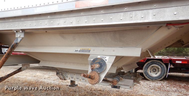 image for item MC9806 2008 Wilson DWH-550  grain trailer