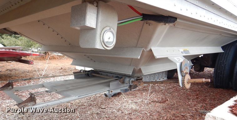 image for item MC9806 2008 Wilson DWH-550  grain trailer