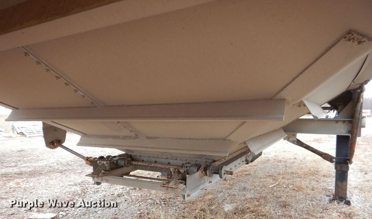 image for item MC9806 2008 Wilson DWH-550  grain trailer