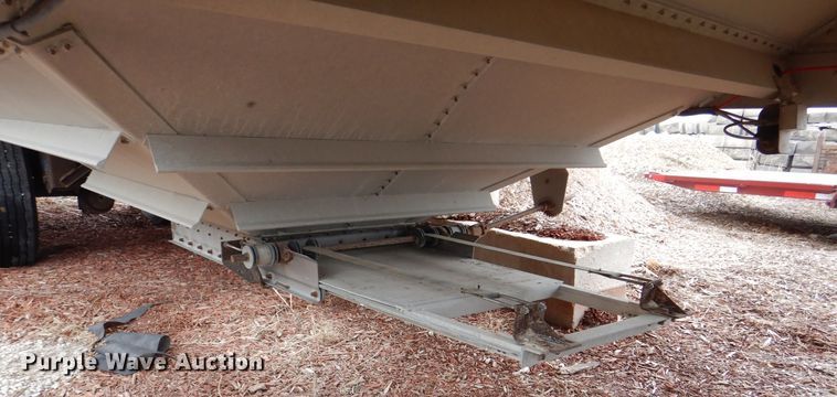 image for item MC9806 2008 Wilson DWH-550  grain trailer