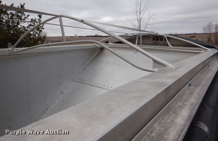 image for item MC9806 2008 Wilson DWH-550  grain trailer