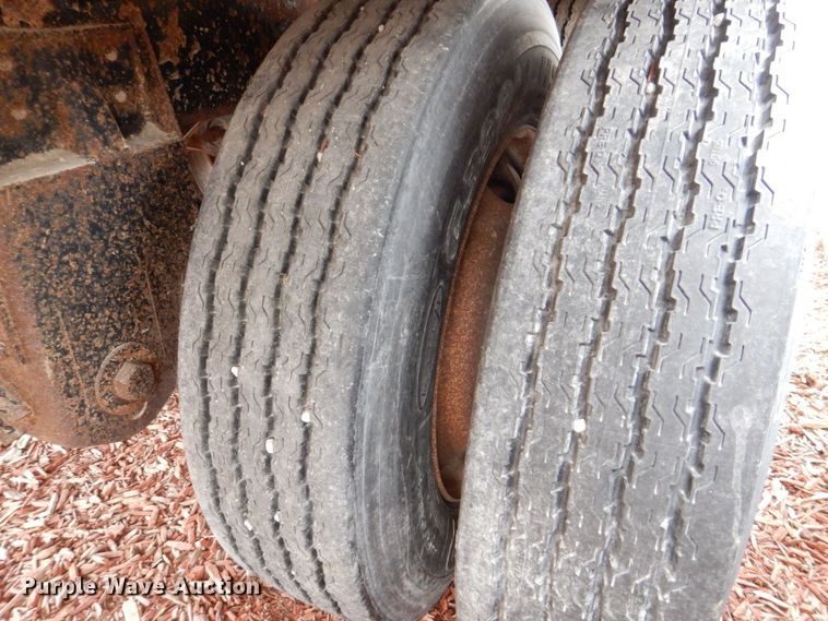 image for item MC9806 2008 Wilson DWH-550  grain trailer