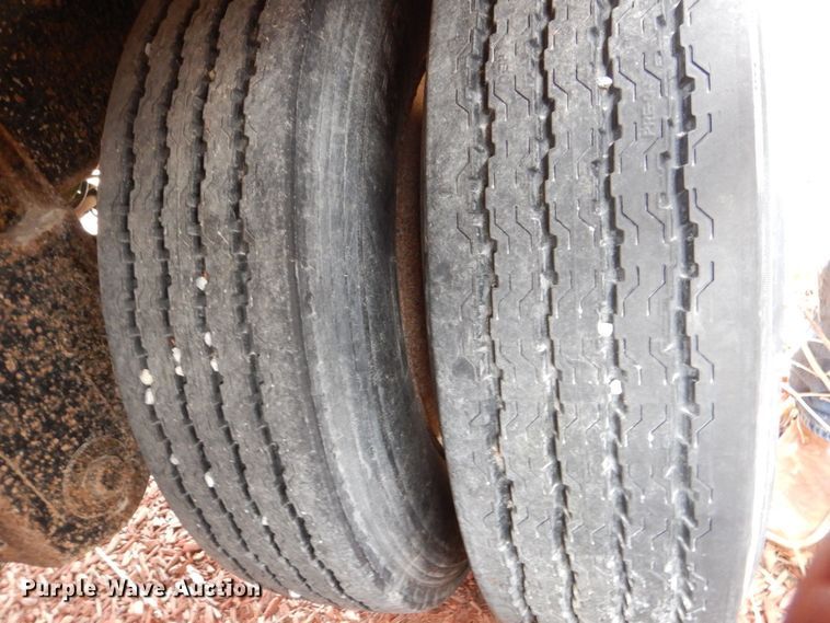 image for item MC9806 2008 Wilson DWH-550  grain trailer