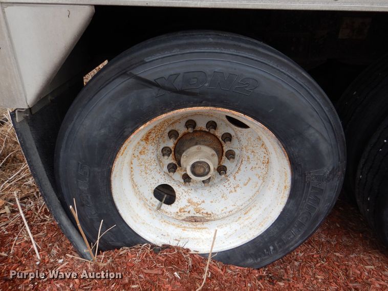 image for item MC9806 2008 Wilson DWH-550  grain trailer