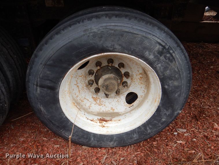 image for item MC9806 2008 Wilson DWH-550  grain trailer